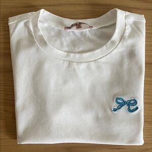 Bailey Rose Short Sleeve Baby Tee Crop Top with Blue Bow / Ribbon Embroidery